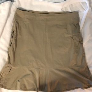 Royal Robbins Dark Khaki Discovery Skirt size 16